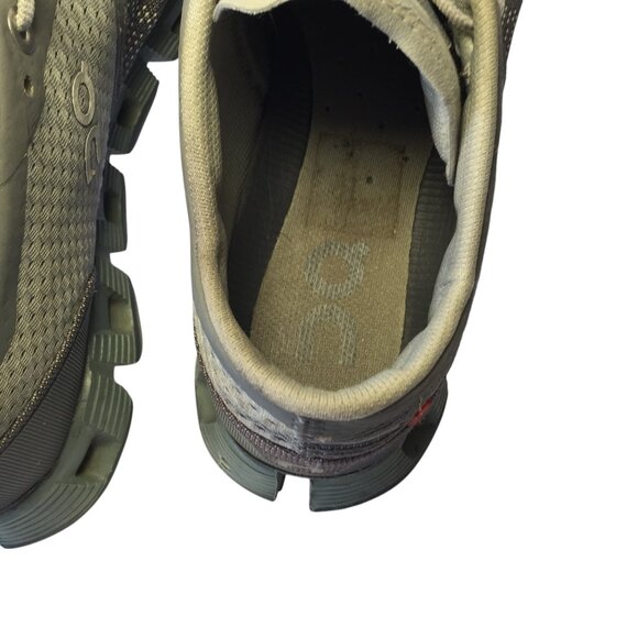 ON CLOUD Running Shoe - Picture 5 of 11